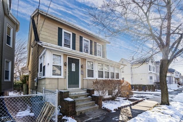 40 Franklin Pl, Totowa Boro, NJ 07512