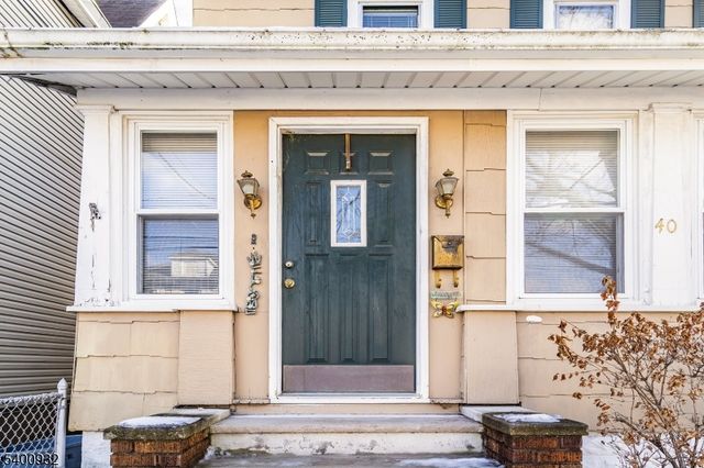 40 Franklin Pl, Totowa Boro, NJ 07512