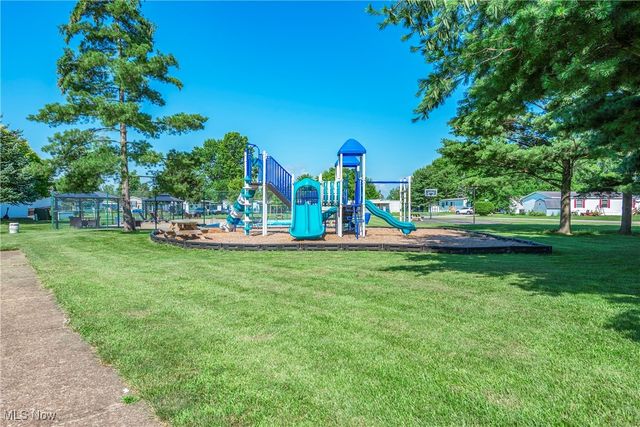 100 Chaucer Court, Elyria, OH 44035