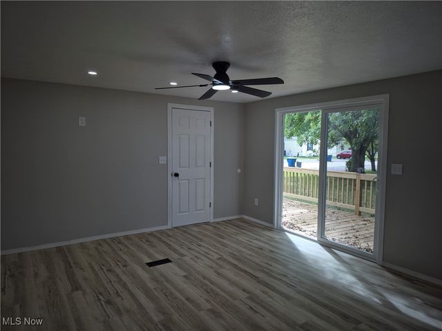 100 Chaucer Court, Elyria, OH 44035