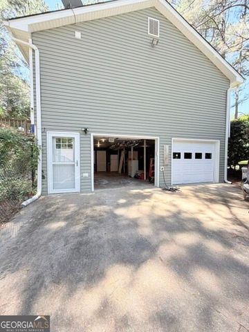15 Briarwood Lane, Newnan, GA 30265