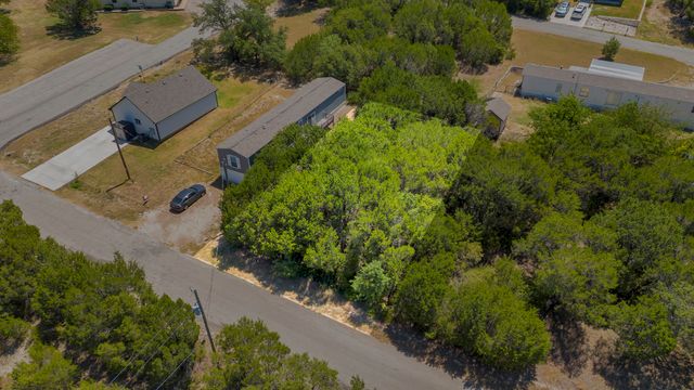 915 Bosque River Drive, Granbury, TX 76048