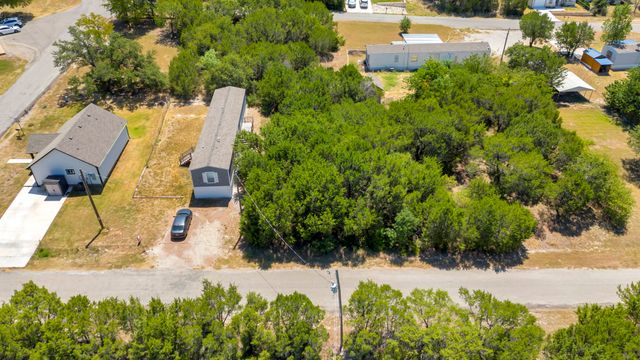 915 Bosque River Drive, Granbury, TX 76048
