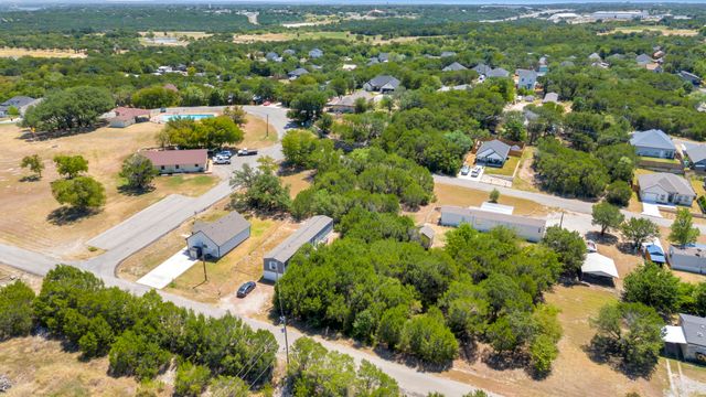 915 Bosque River Drive, Granbury, TX 76048