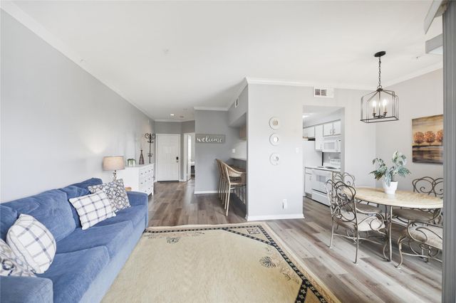 12800 Melville Drive A207, Montgomery, TX 77356