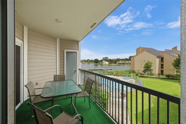 12800 Melville Drive A207, Montgomery, TX 77356