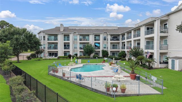 12800 Melville Drive A207, Montgomery, TX 77356