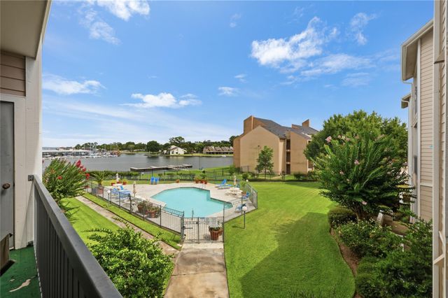 12800 Melville Drive A207, Montgomery, TX 77356