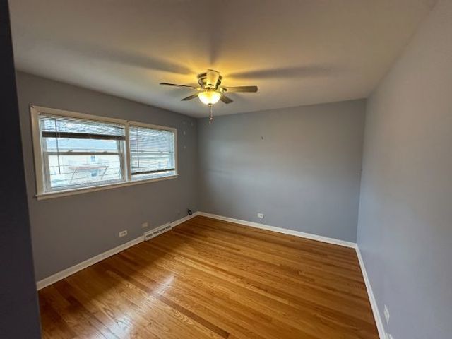 3341 W Pratt Avenue 2, Lincolnwood, IL 60712