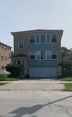 3341 W Pratt Avenue 2, Lincolnwood, IL 60712