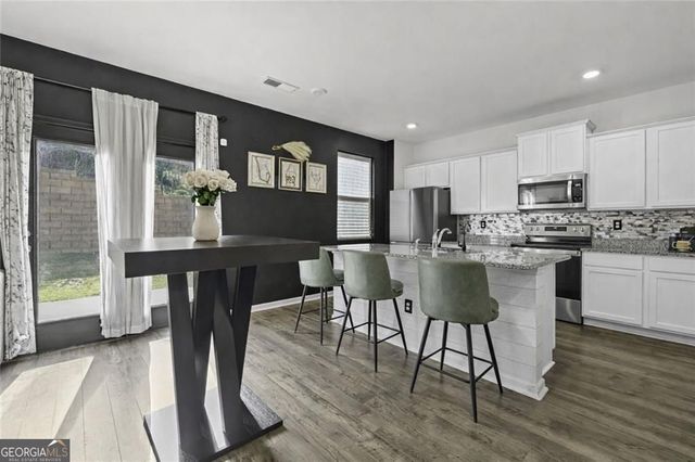 1526 Battle Brook Drive, Conyers, GA 30012