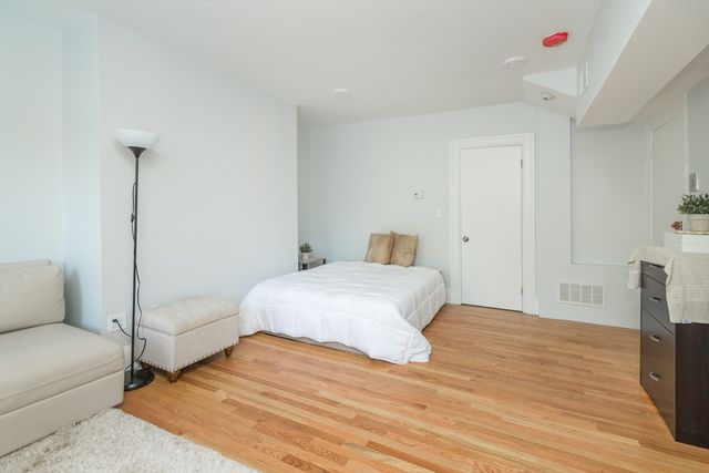 1620 Beacon Street, Brookline, MA 02446