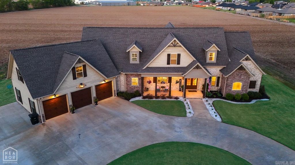 808 Balcom, Trumann, AR 72472