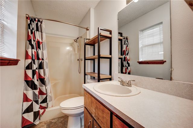 2007 N 30th Street, Van Buren, AR 72956