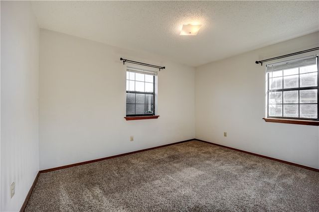 2007 N 30th Street, Van Buren, AR 72956