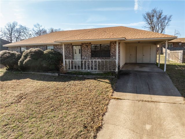 2007 N 30th Street, Van Buren, AR 72956