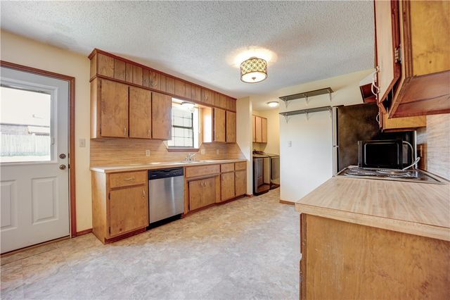 2007 N 30th Street, Van Buren, AR 72956