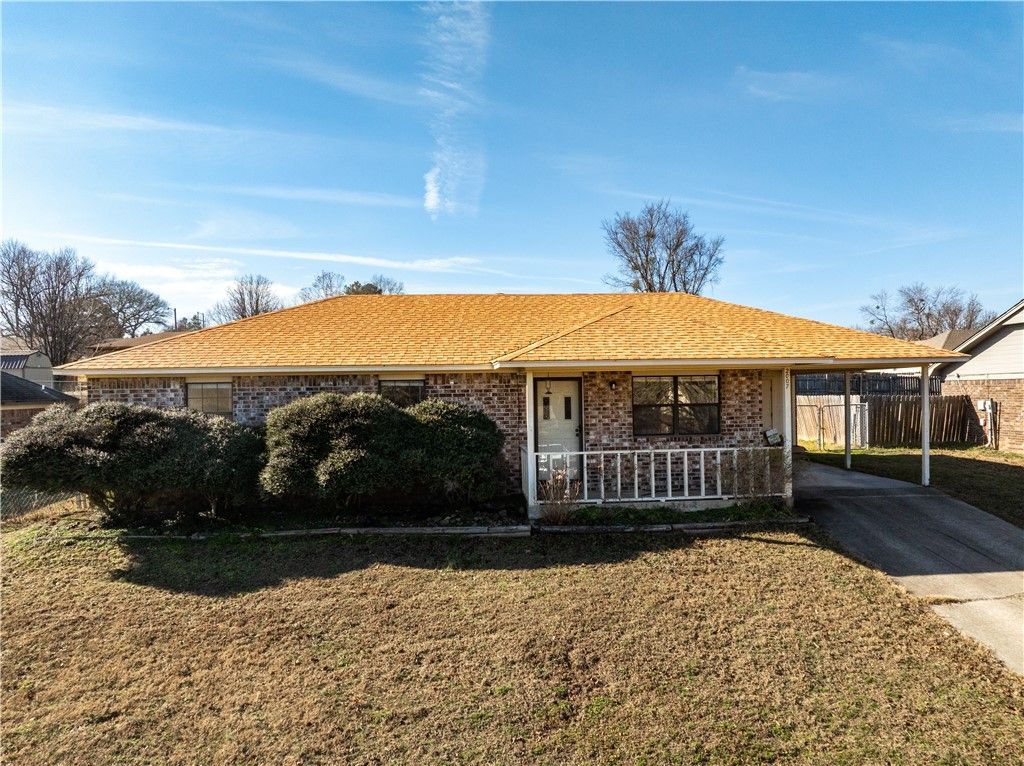 2007 N 30th Street, Van Buren, AR 72956