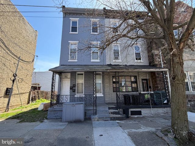 3926 FAIRMOUNT AVE, Philadelphia, PA 19104