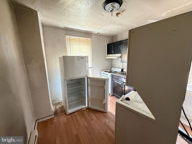 3926 FAIRMOUNT AVE, Philadelphia, PA 19104