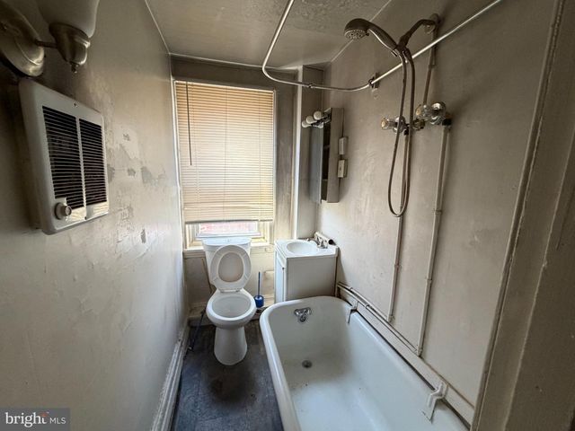 3926 FAIRMOUNT AVE, Philadelphia, PA 19104