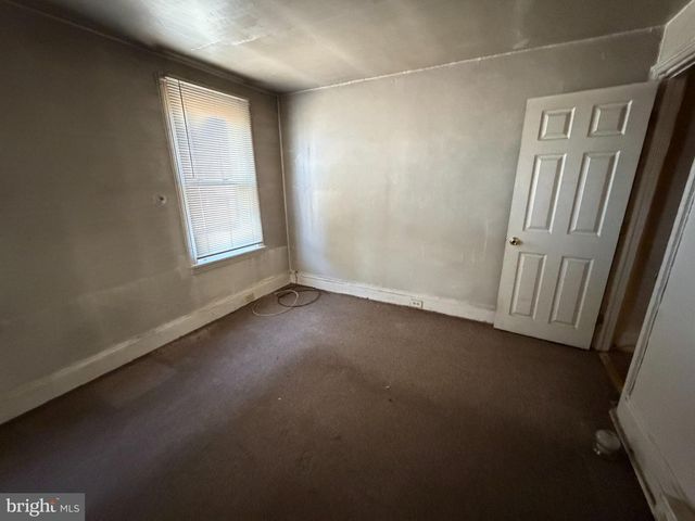 3926 FAIRMOUNT AVE, Philadelphia, PA 19104