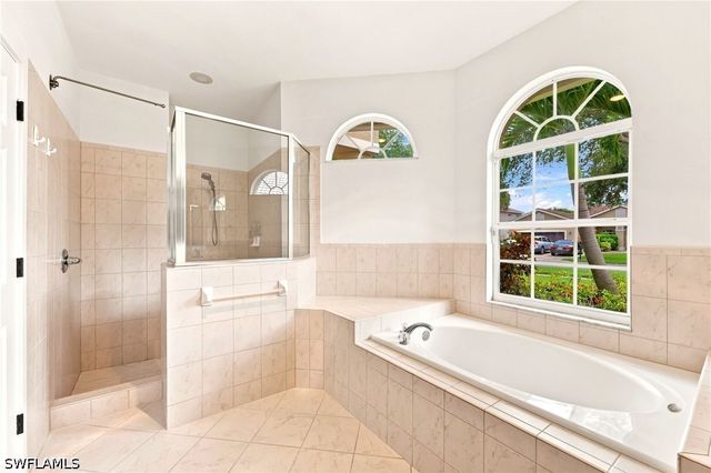 14810 Fripp Island CT, Naples, FL 34119