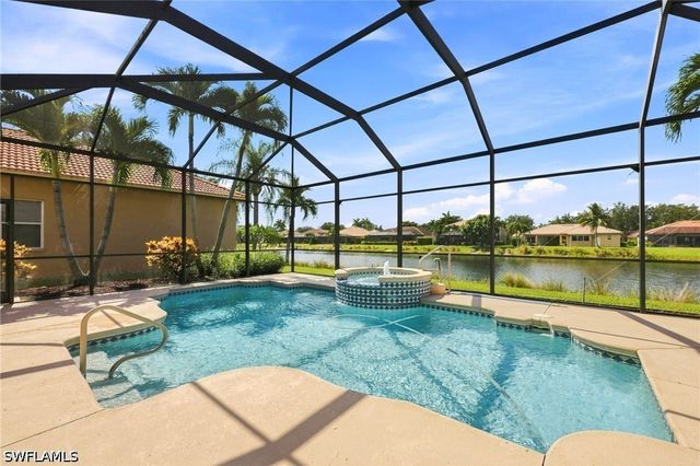 14810 Fripp Island CT, Naples, FL 34119