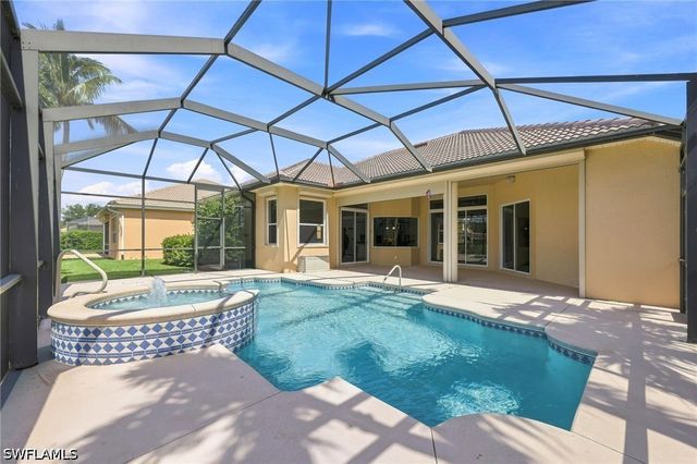 14810 Fripp Island CT, Naples, FL 34119