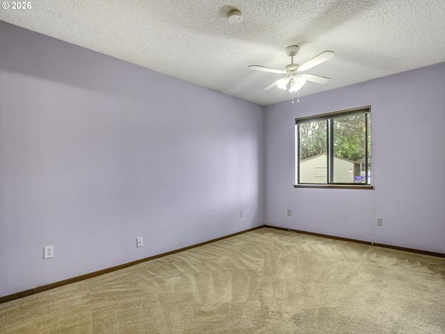 15926 Ne FREMONT St, Portland, OR 97230