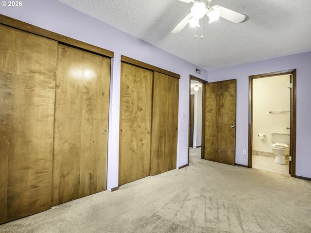 15926 Ne FREMONT St, Portland, OR 97230