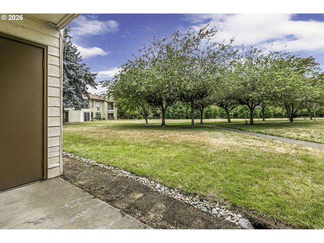 15926 Ne FREMONT St, Portland, OR 97230