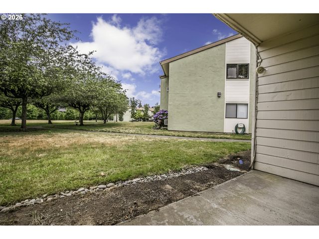 15926 Ne FREMONT St, Portland, OR 97230