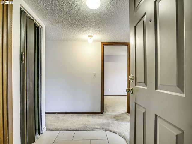 15926 Ne FREMONT St, Portland, OR 97230