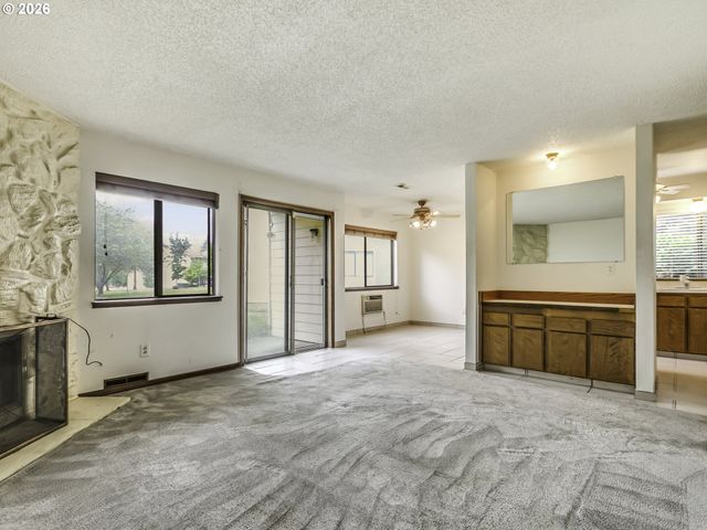 15926 Ne FREMONT St, Portland, OR 97230