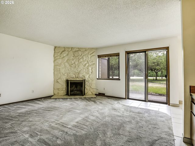 15926 Ne FREMONT St, Portland, OR 97230