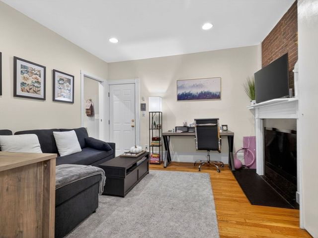 52 Temple Street, Boston, MA 02114