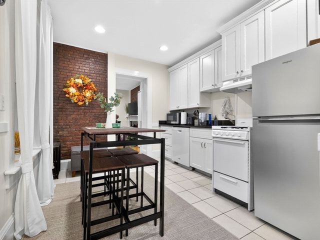 52 Temple Street, Boston, MA 02114