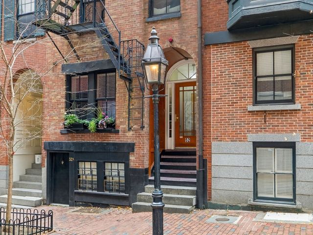 52 Temple Street, Boston, MA 02114