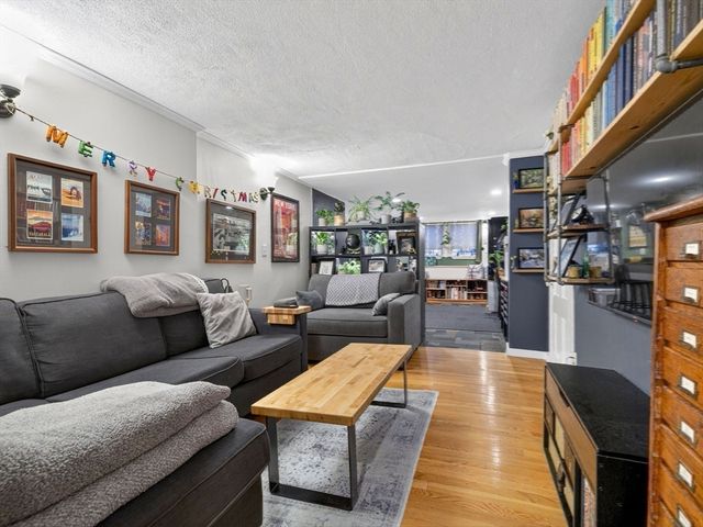 52 Temple Street, Boston, MA 02114