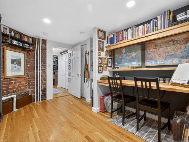 52 Temple Street, Boston, MA 02114