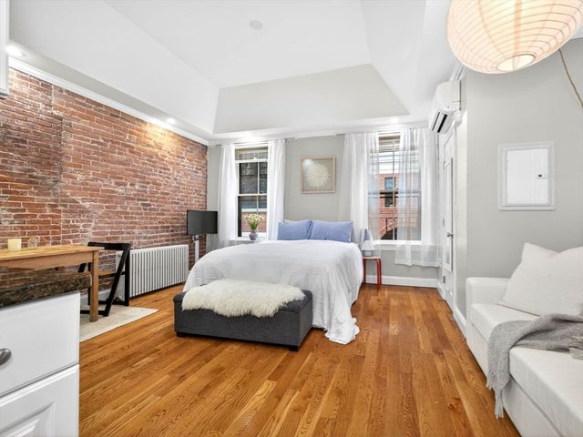 52 Temple Street, Boston, MA 02114