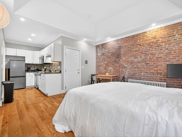 52 Temple Street, Boston, MA 02114