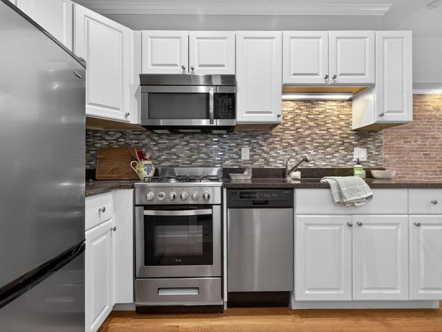 52 Temple Street, Boston, MA 02114