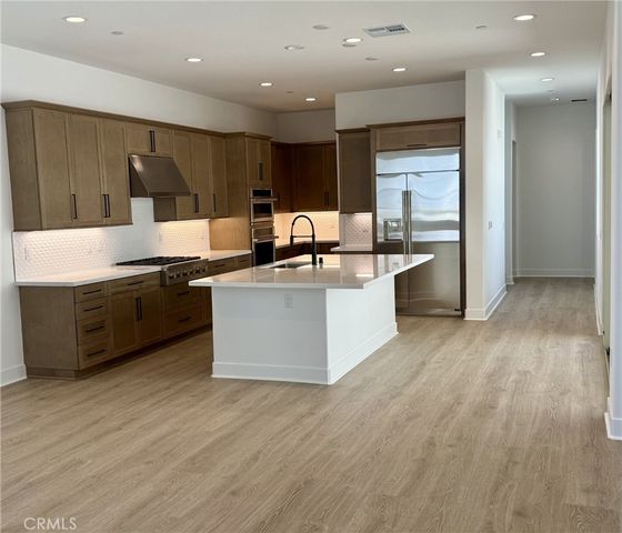 27403 Creekwood Lane, Valencia, CA 91381