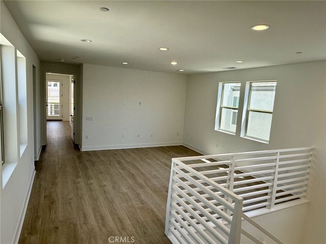 27403 Creekwood Lane, Valencia, CA 91381