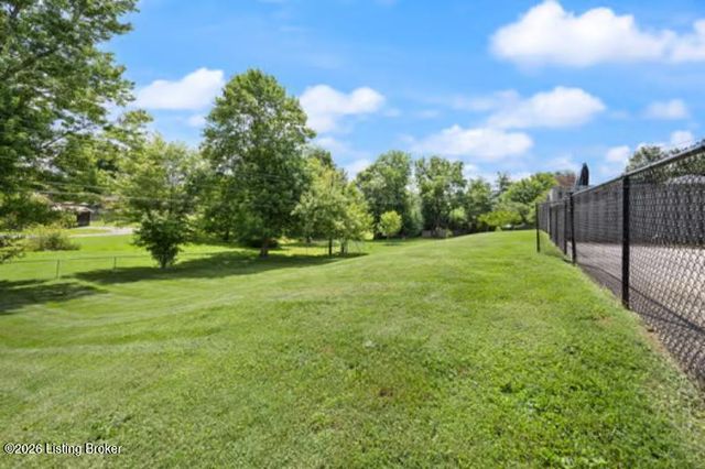 613 El Dorado Dr, Elizabethtown, KY 42701