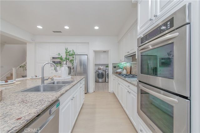 83 Twin Gables, Irvine, CA 92620