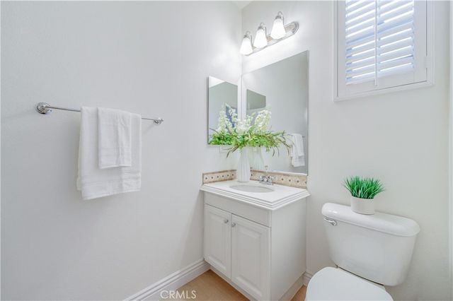 83 Twin Gables, Irvine, CA 92620