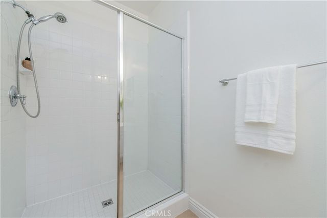 83 Twin Gables, Irvine, CA 92620